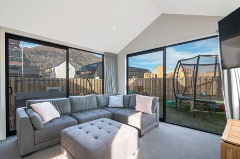 Photo of property in 26 Red Cottage Drive, Lake Hayes, Queenstown, 9304