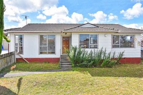 Photo of property in 122 Shifnal Drive, Randwick Park, Auckland, 2105