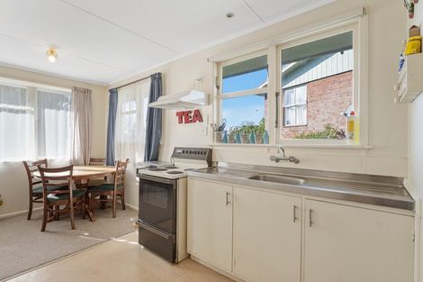 Photo of property in 14 Tavistock Street, Westown, New Plymouth, 4310