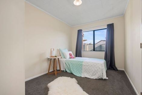 Photo of property in 3 Cambridge Avenue, Ashhurst, 4810