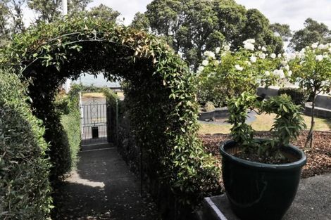 Photo of property in 6 King Edward Parade, Devonport, Auckland, 0624