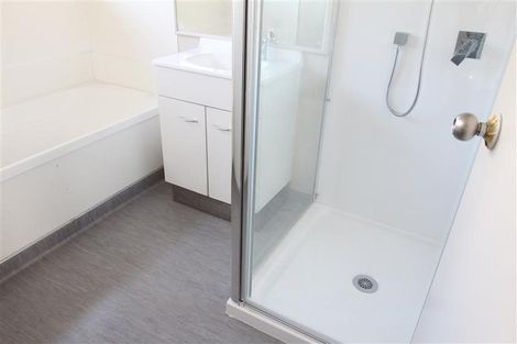 Photo of property in 136a Mangere Road, Otahuhu, Auckland, 1062