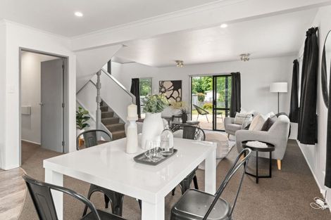 Photo of property in 7a Kempton Street, Greytown, 5712