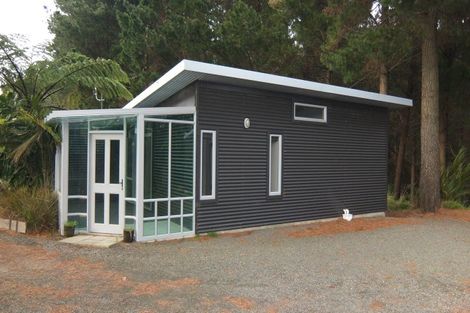 Photo of property in 16 Fleetwood Lane, Turitea, Palmerston North, 4472