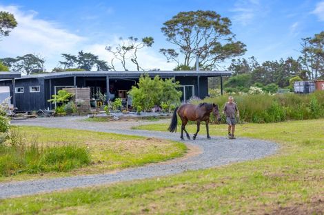 Photo of property in 74 Brookvale Lane, Taupaki, 0782