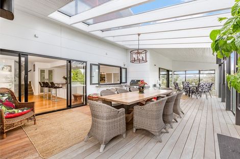 Photo of property in 143 Whangaparaoa Road, Red Beach, 0932