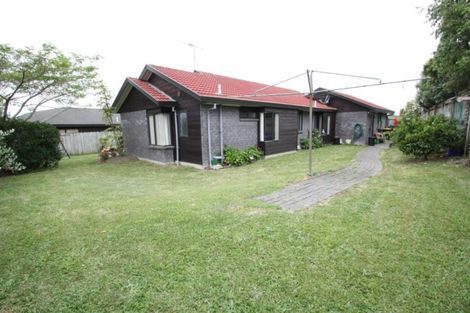 Photo of property in 76 Burswood Drive, Burswood, Auckland, 2013