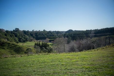 Photo of property in 9 Kapurau Lane, Merrilands, New Plymouth, 4312