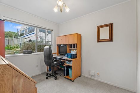 Photo of property in 30 Evelyn Road, Cockle Bay, Auckland, 2014