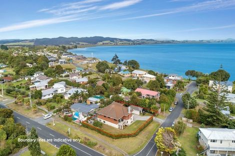 Photo of property in 1 Karoro Road, One Tree Point, 0118