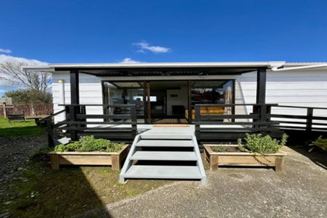 Photo of property in 8 Roseneath Place, Birkdale, Auckland, 0626