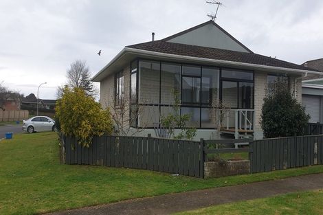 Photo of property in 1a Tuahu Place, Waitara, 4320