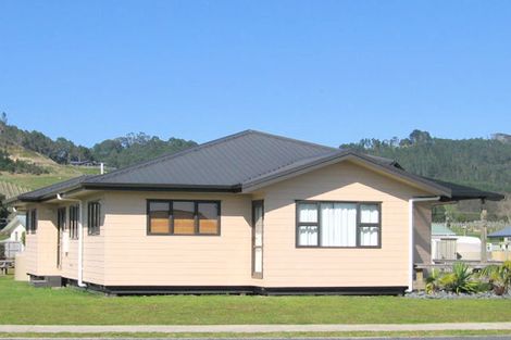 Photo of property in 42 Charles Green Drive, Cooks Beach, Whitianga, 3591