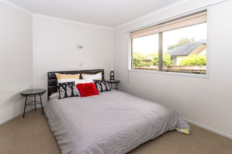 Photo of property in 40 Lough Bourne Drive, Pukekohe, 2120