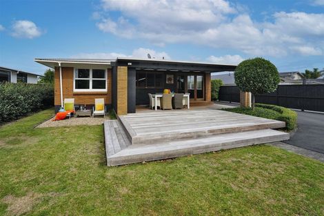 Photo of property in 11 Mcdowall Place, Queenwood, Hamilton, 3210