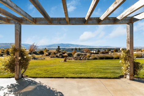 Photo of property in 10 Old Golf Course Road, Bridge Hill, Alexandra, 9320