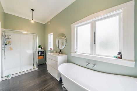 Photo of property in 1 Heath Grove, Waiwhetu, Lower Hutt, 5010