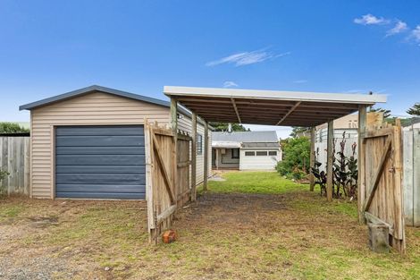 Photo of property in 5 Seafront Road, Castlecliff, Whanganui, 4501