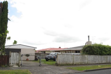Photo of property in 13 Russell Avenue, Pukekohe, 2120