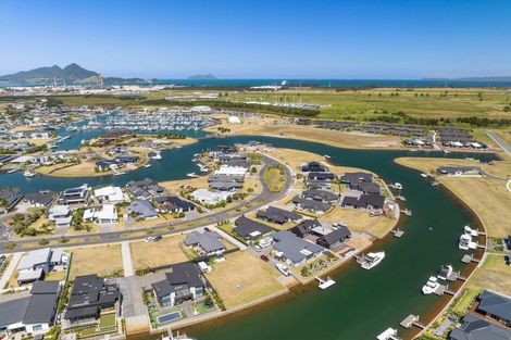 Photo of property in 28 Waitemata Drive, One Tree Point, 0118