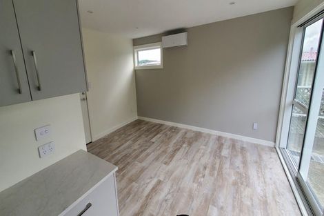 Photo of property in 8 Dallas Court, Miramar, Wellington, 6022