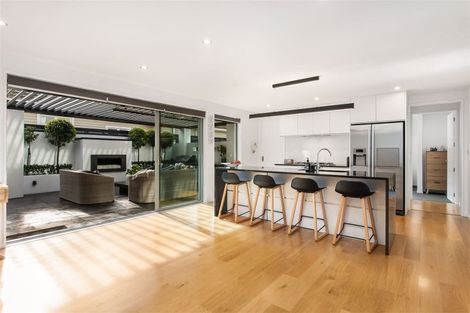 Photo of property in 19a Kahu Road, Fendalton, Christchurch, 8041