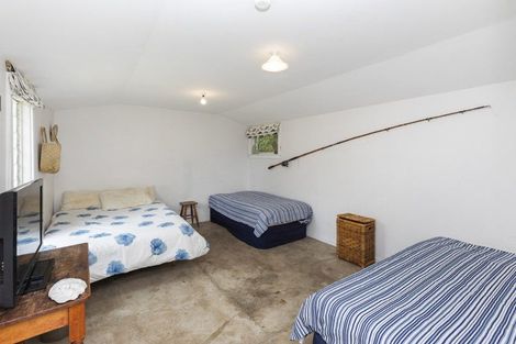 Photo of property in 11 Factory Road, Little Akaloa, 7583