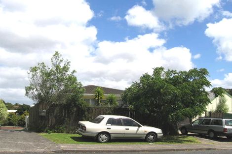 Photo of property in 1/62 Simon Ellice Drive, Bayview, Auckland, 0629