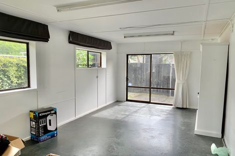 Photo of property in 2/1 Mayfair Crescent, Mairangi Bay, Auckland, 0630