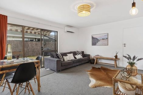 Photo of property in 2/100 Ranch Road, Mount Maunganui, 3116