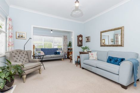 Photo of property in 17 Windsor Road, Maeroa, Hamilton, 3200