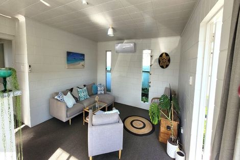 Photo of property in 74b Barrett Street, Westown, New Plymouth, 4310