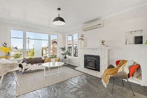 Photo of property in 18 Prangley Avenue, Mangere, Auckland, 2022