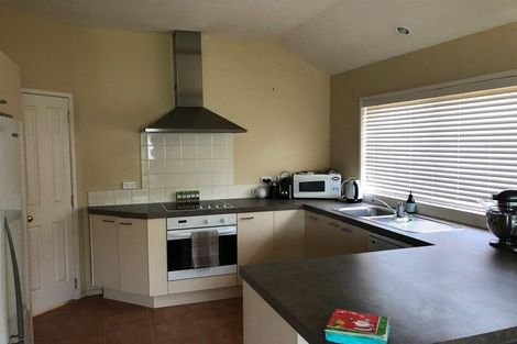 Photo of property in 4 George Deane Place, Greenhithe, Auckland, 0632