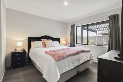 Photo of property in 66 Shillingford Boulevard, Rolleston, 7615