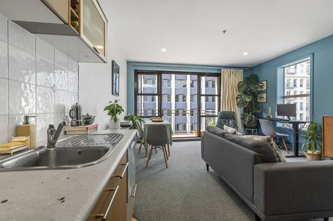 Photo of property in Atrium Towers, 8e/154 The Terrace, Wellington Central, Wellington, 6011