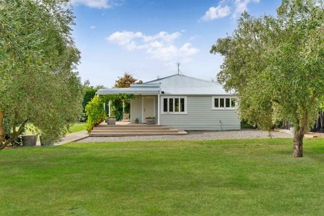 Photo of property in 14 Campbell Drive, Martinborough, 5711