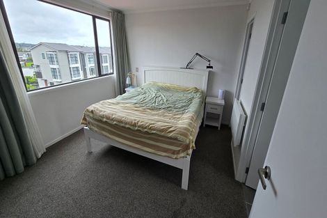 Photo of property in 28 Hobsonville Point Road, Hobsonville, Auckland, 0616