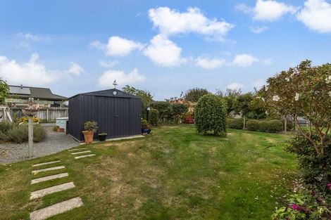 Photo of property in 27 Waipunahau Road, Waikanae, 5036