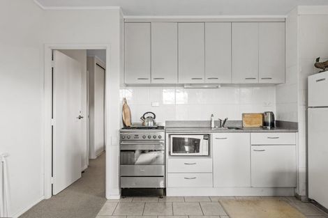 Photo of property in 30 Evelyn Road, Cockle Bay, Auckland, 2014