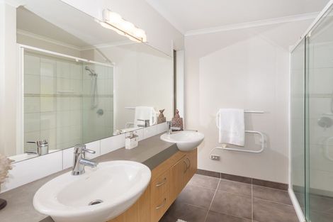 Photo of property in 40 Lough Bourne Drive, Pukekohe, 2120