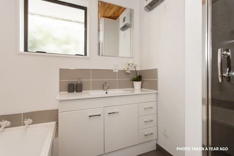 Photo of property in 2/30 Lees Road, Strowan, Christchurch, 8052