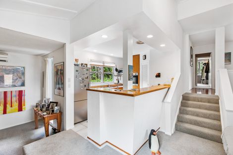 Photo of property in 75 Saddleback Rise, Murrays Bay, Auckland, 0630