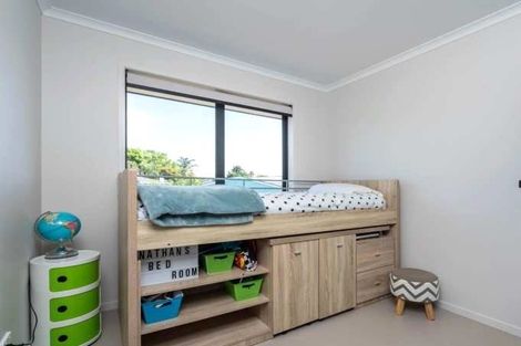 Photo of property in 32 Manaia View Road, One Tree Point, 0118