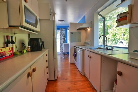 Photo of property in 42 Selwyn Crescent, Forrest Hill, Auckland, 0620