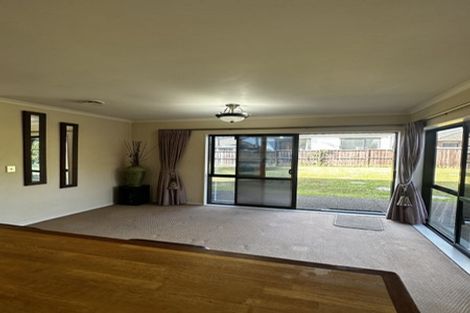 Photo of property in 49 Lilybank Crescent, East Tamaki, Auckland, 2013