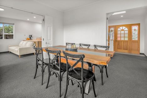 Photo of property in 12 Logan Place, Blenheim, 7201