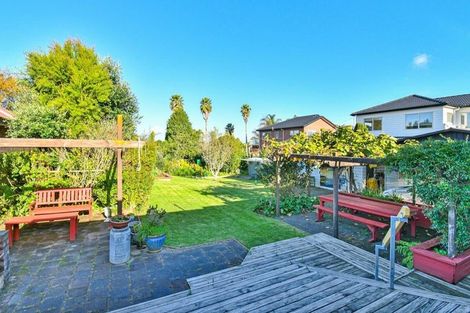 Photo of property in 233 Hill Road, The Gardens, Auckland, 2105