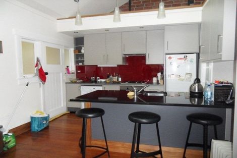 Photo of property in 19 Austin Street, Mount Victoria, Wellington, 6011