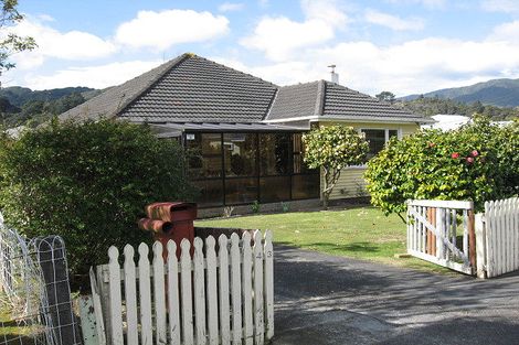 Photo of property in 43 Bledisloe Crescent, Wainuiomata, Lower Hutt, 5014